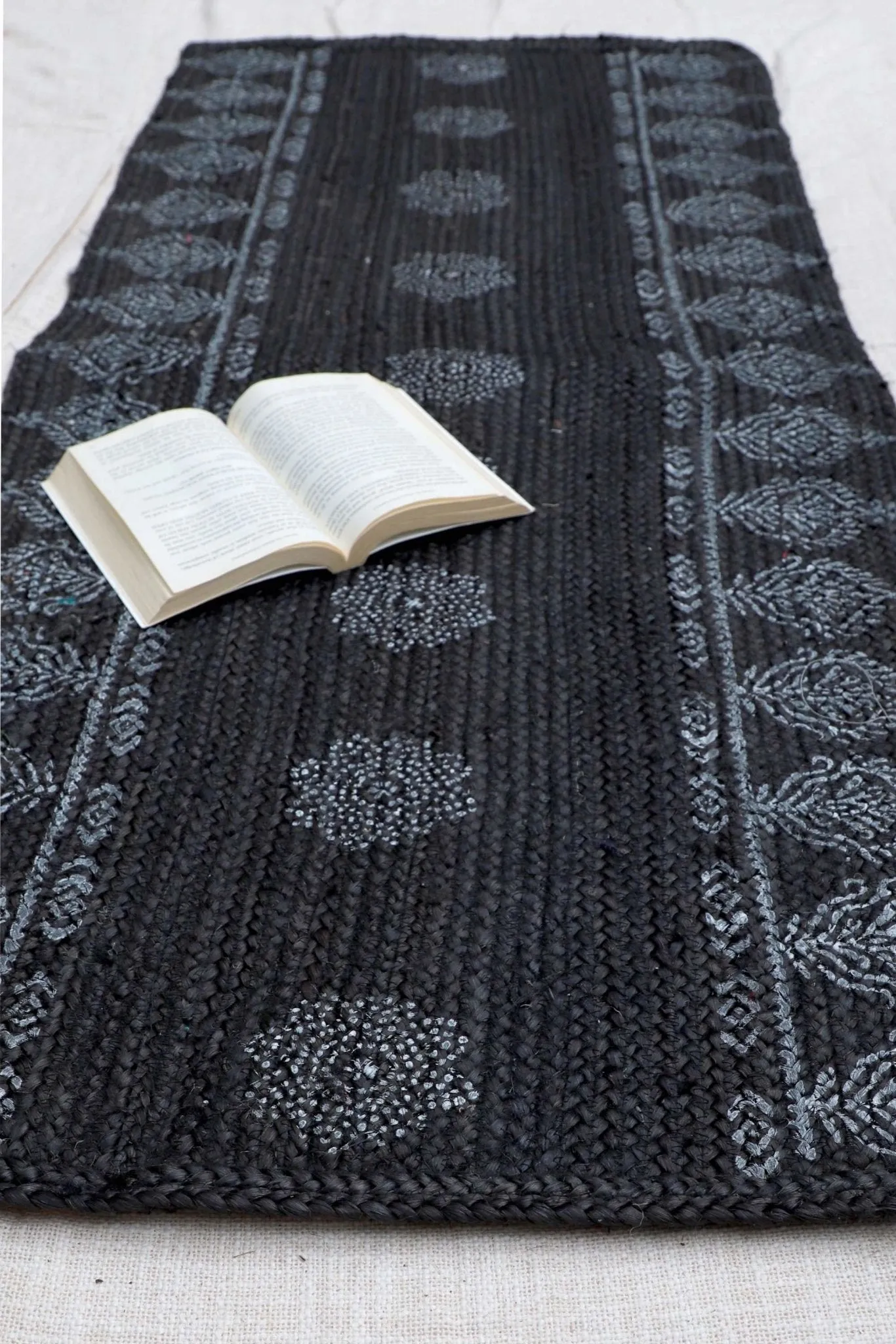 BASIC - BRAIDED FLOOR RUNNER